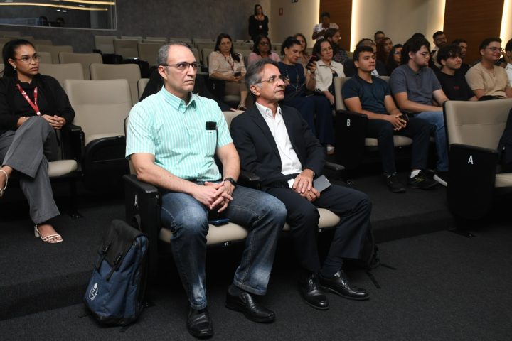 ESJUD-Exposicao-de-projetos-de-residencia-tecnologica-30abr2026-5-720x480 (1).jpeg